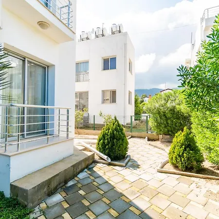 Beautiful & Quiet Two-bedroom With Private Garden Lukomorye C1 * Kerínia