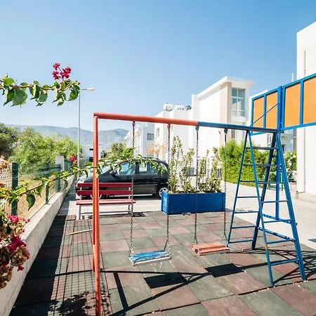 Beautiful & Quiet Two-bedroom With Private Garden Lukomorye C1 *