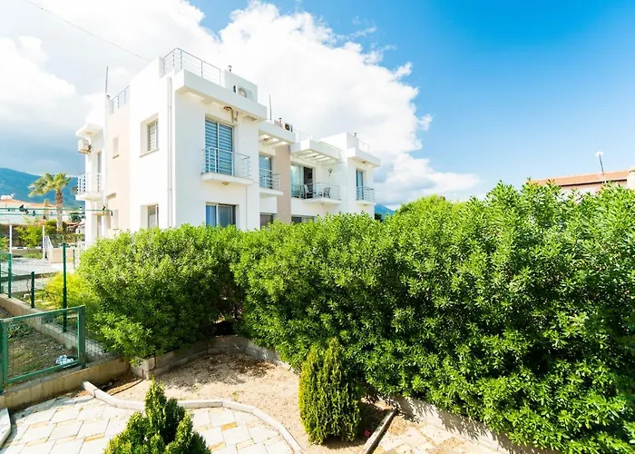 Daire Beautiful & Quiet Two-bedroom With Private Garden Lukomorye C1 *